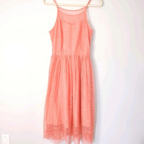 Cupcakes & Cashmere Strady Lace Dress - Picture 6 of 11